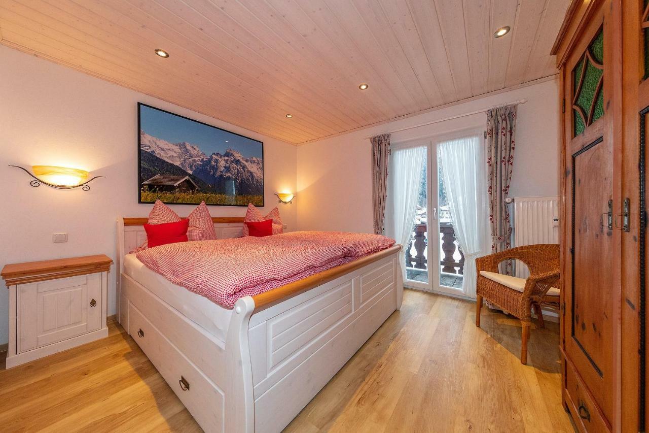 Ferienwohnung Sonnenhaeusl Митенвалд Екстериор снимка